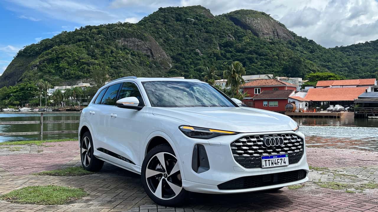 Audi  Q5 SUV Advanced TFSI quattro (19)