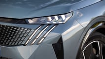 Peugeot E-5008 Dual Motor, la prova di Motor1.com