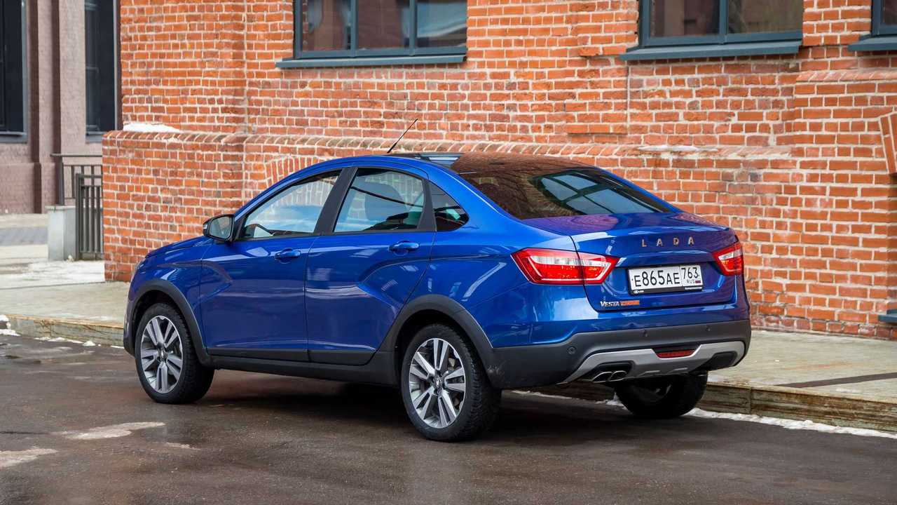 Lada Enjoy Pro на седане Vesta Cross
