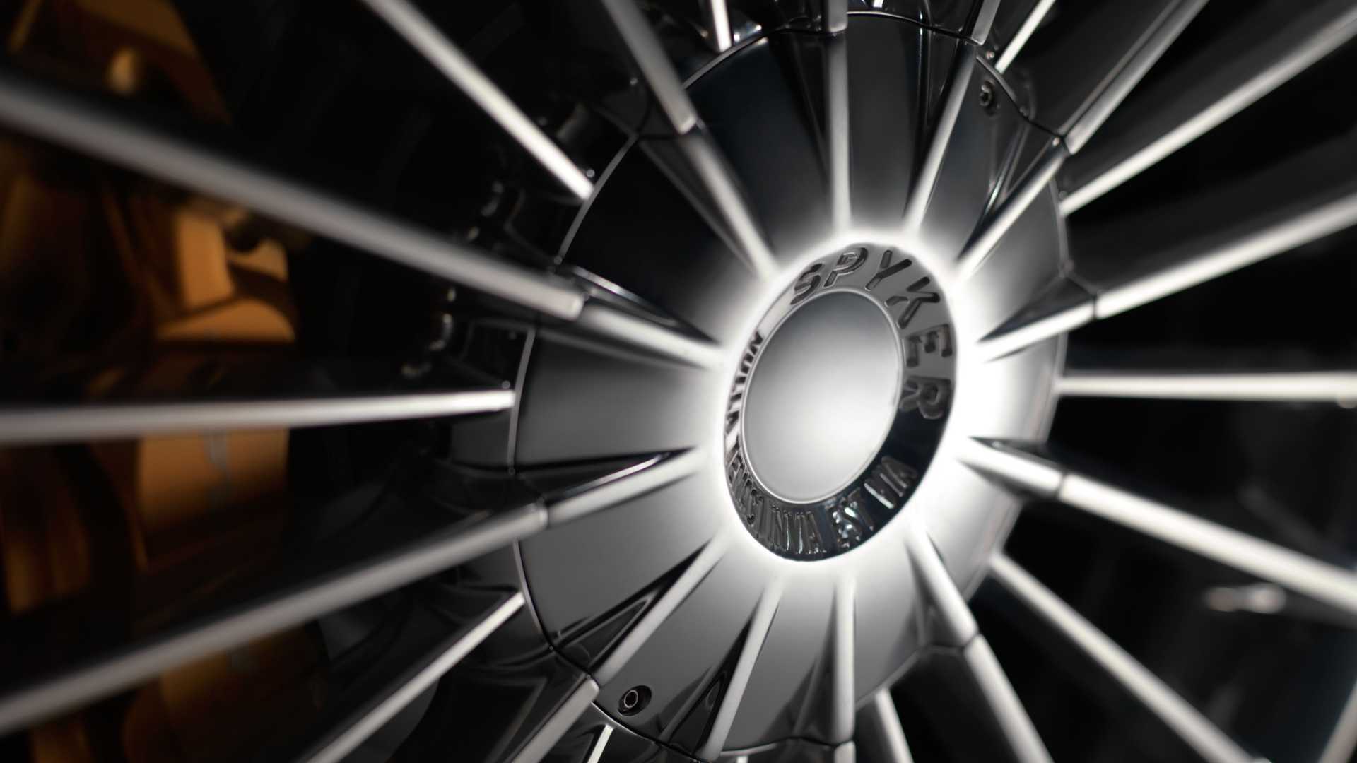 Spyker Unleashes 800 HP Supercar Powerhouse: First V8 Teaser Hits the Road 16