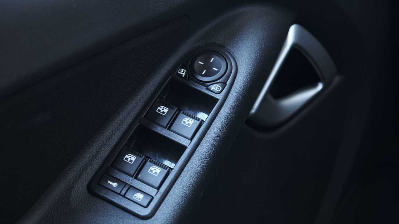 Детали интерьера LADA Granta IVI Luxe