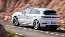 Porsche Cayenne Turbo E-Hybrid (2023) im Test