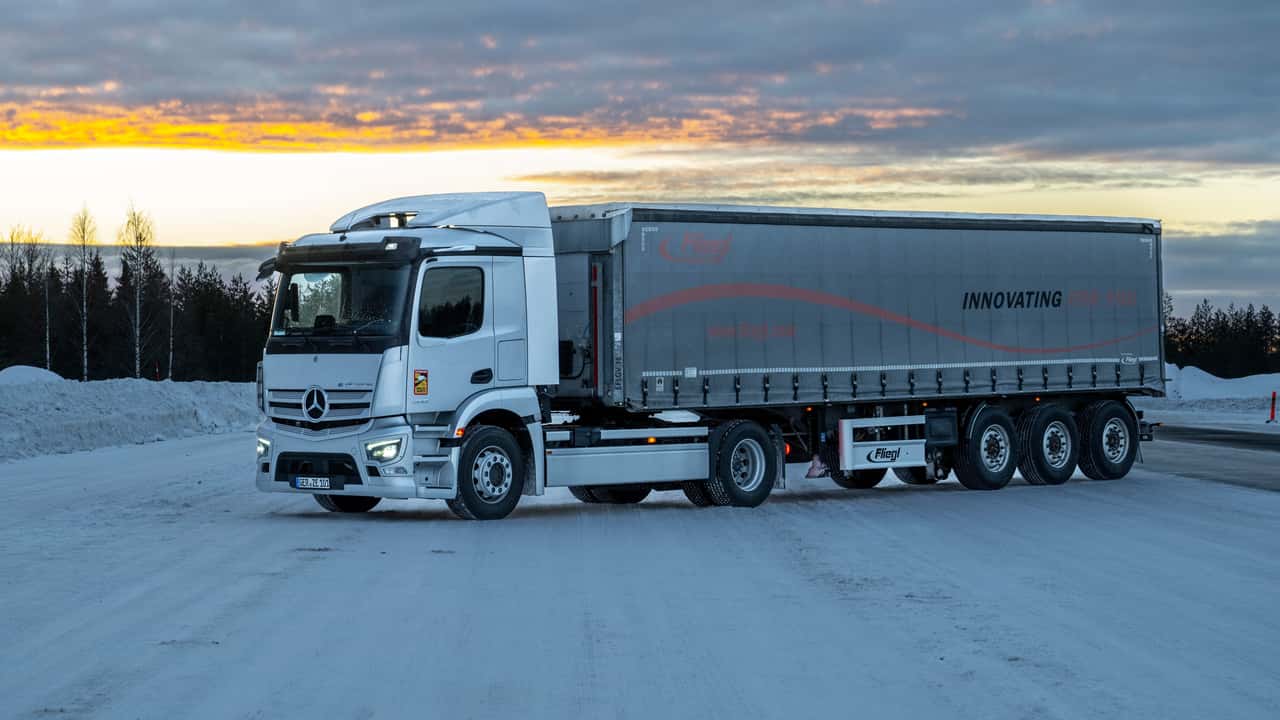 eActros in winter