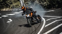 2024 KTM 790 Duke - Outside - Burnout 7