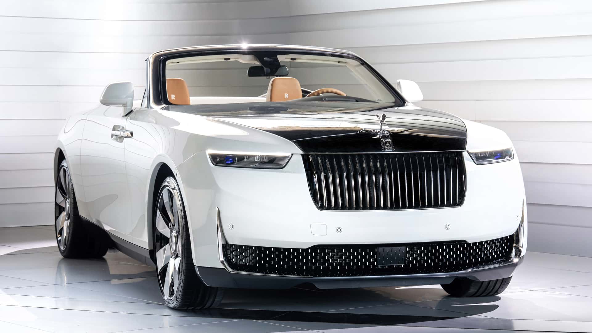 Rolls-Royce, bu Droptail'in ahşap işçiliğine 8.000 saat harcamış