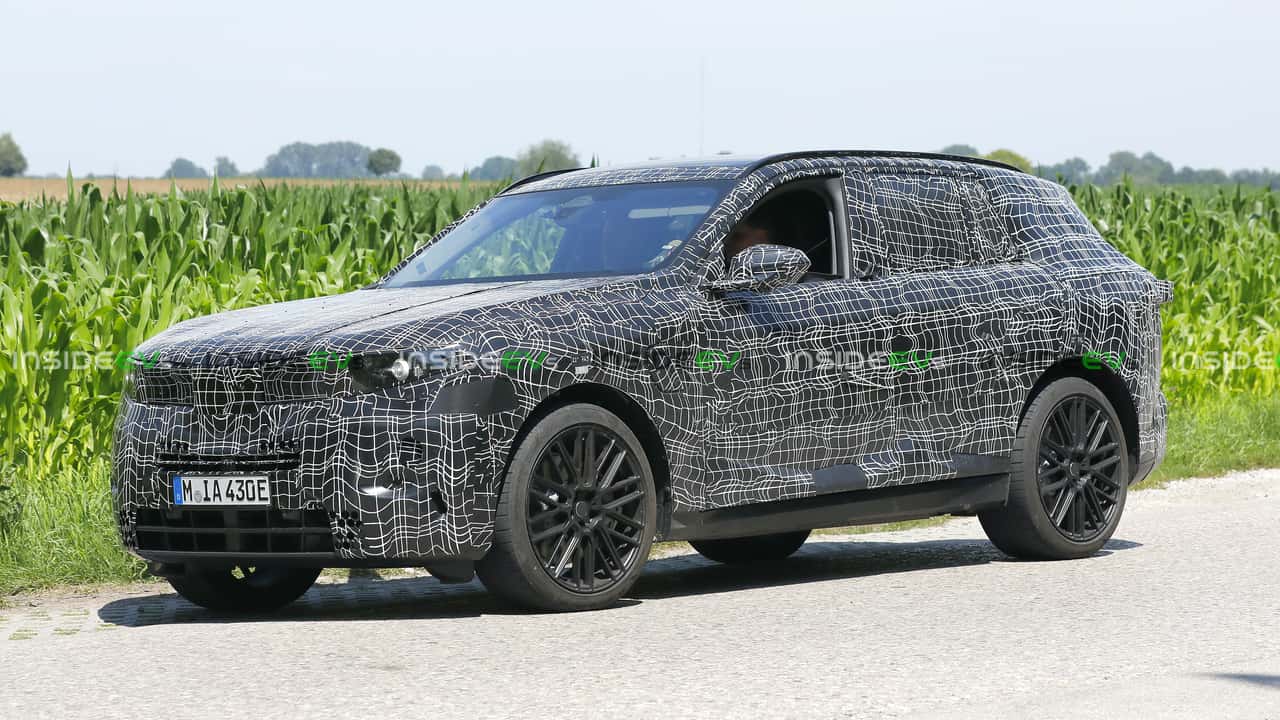 BMW iX5 (G65) als Erlkönig