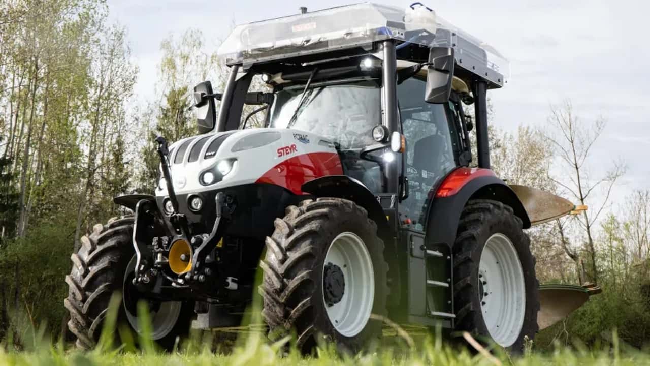 Steyr testa trattore 4140 Expert CVT a celle a combustibile a idrogeno