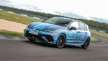 Golf R 2024 covered drive