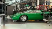 Lamborghini Countach y Revuelto se reúnen en la fábrica