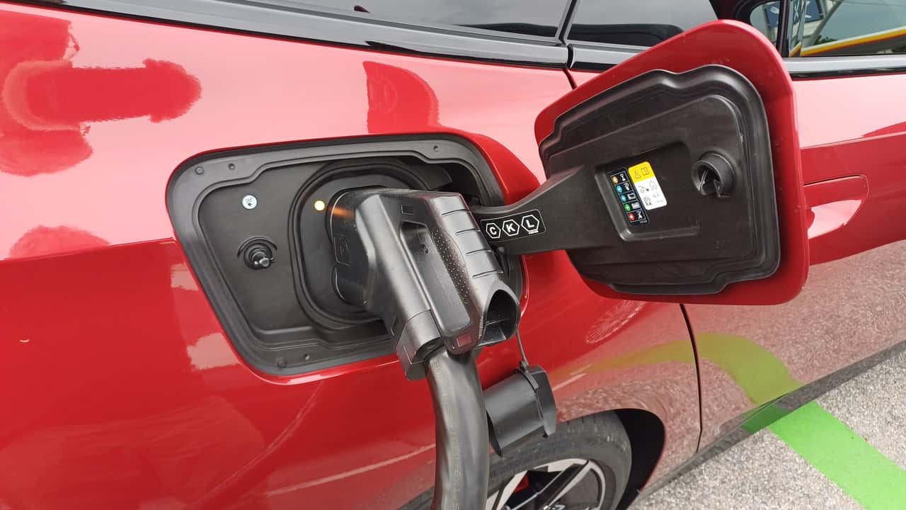 BMW i5