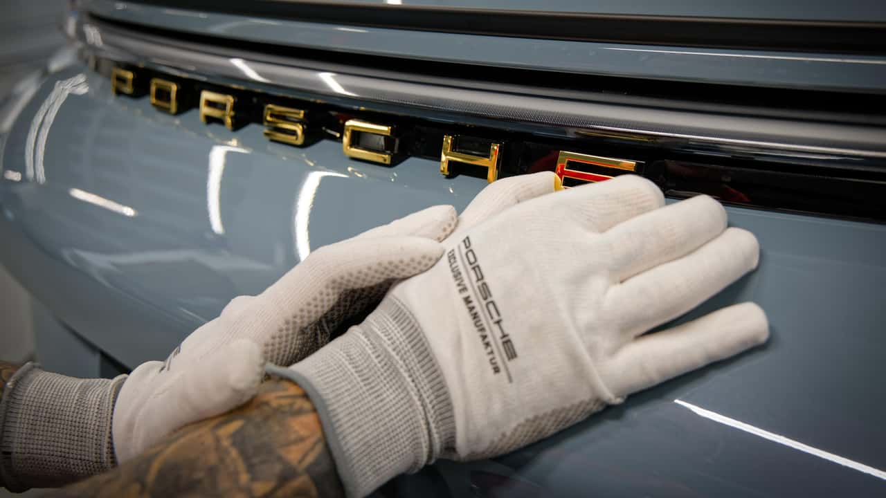 Porsche çalışanlarını uyardı: "Çalışma modelimiz işe yaramıyor"