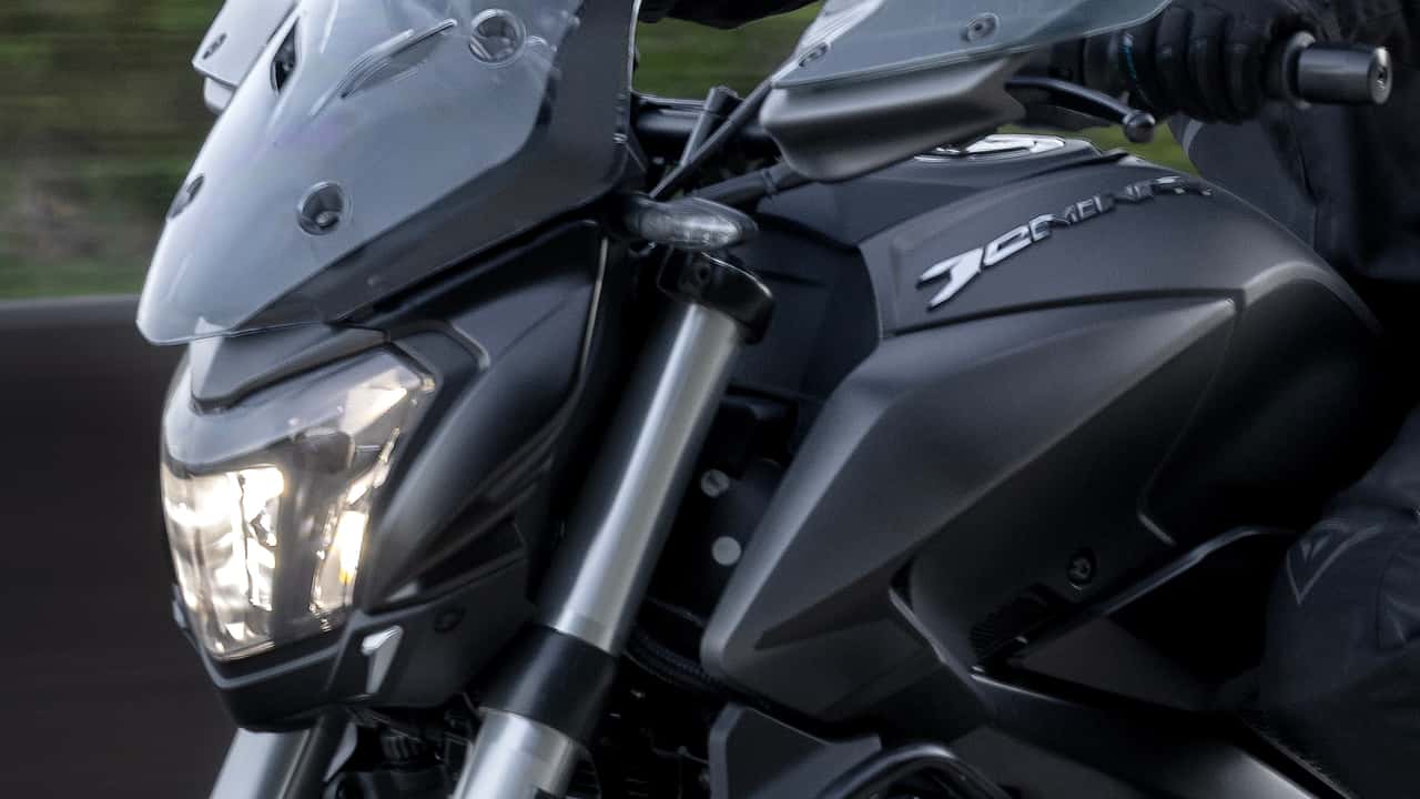 Bajaj lança a Dominar 400 2027; veja o preço que o mudou