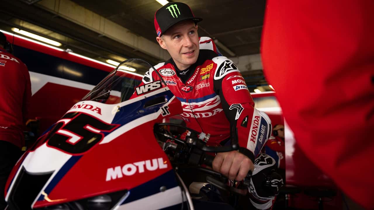 Шестикратный чемпион WSBK Джонатан Риа завершил карьеру?