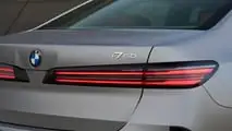 2027 BMW i7