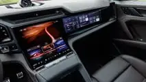 Porsche Cayenne Electric (2026) in Madeiragoldmetallic: Das Cockpit