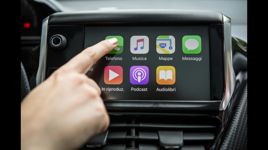 Apple CarPlay e Android Auto, mai più senza sull'auto nuova