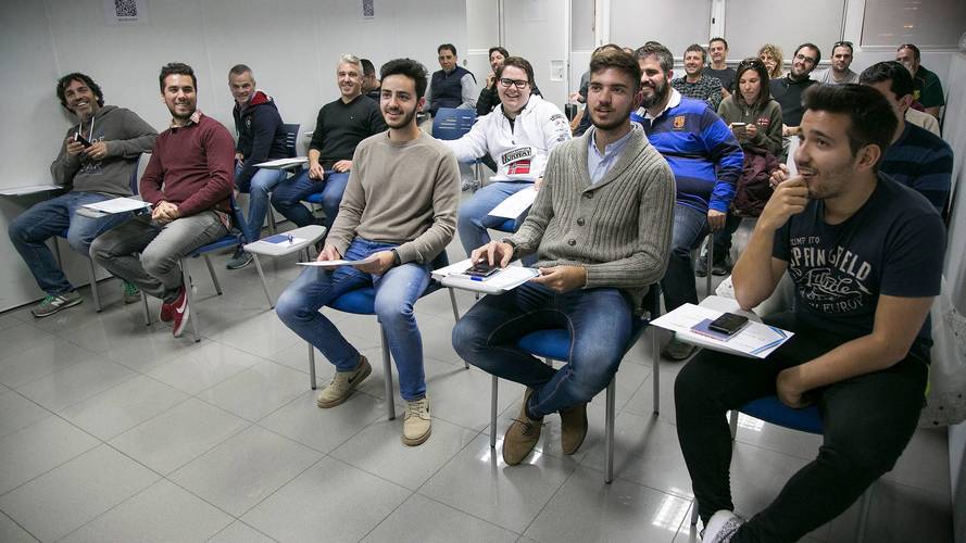 Curso de Conducción y Nuevas Tecnologías BOSCH-Motor1.com España