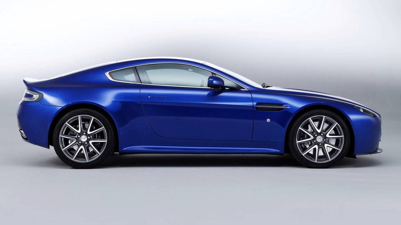 Aston Martin Vantage 2015