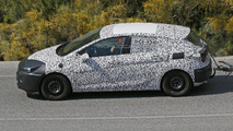 2016 Opel Astra spy photo