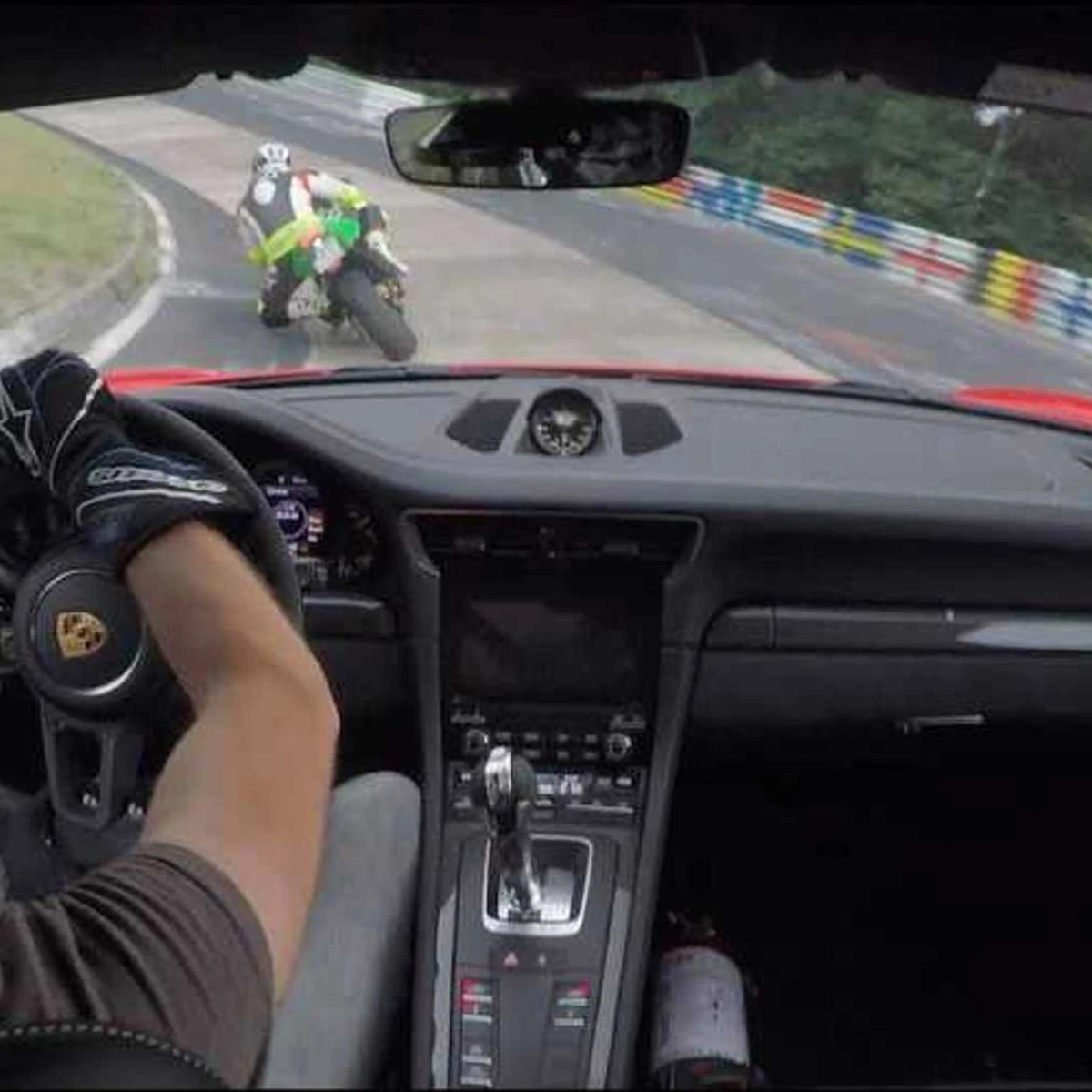 Watch A Kawasaki ZX-10R Take On A Porsche 911 GT3 RS At The