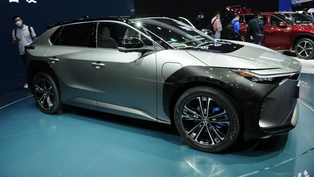 Toyota bZ4X concept Shanghai 2021