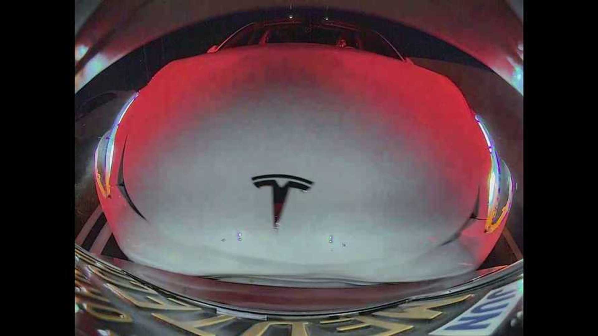 Tesla Cam Pileup: Tesla Model 3 Is Read-Ended, In Turn Rear-Ends