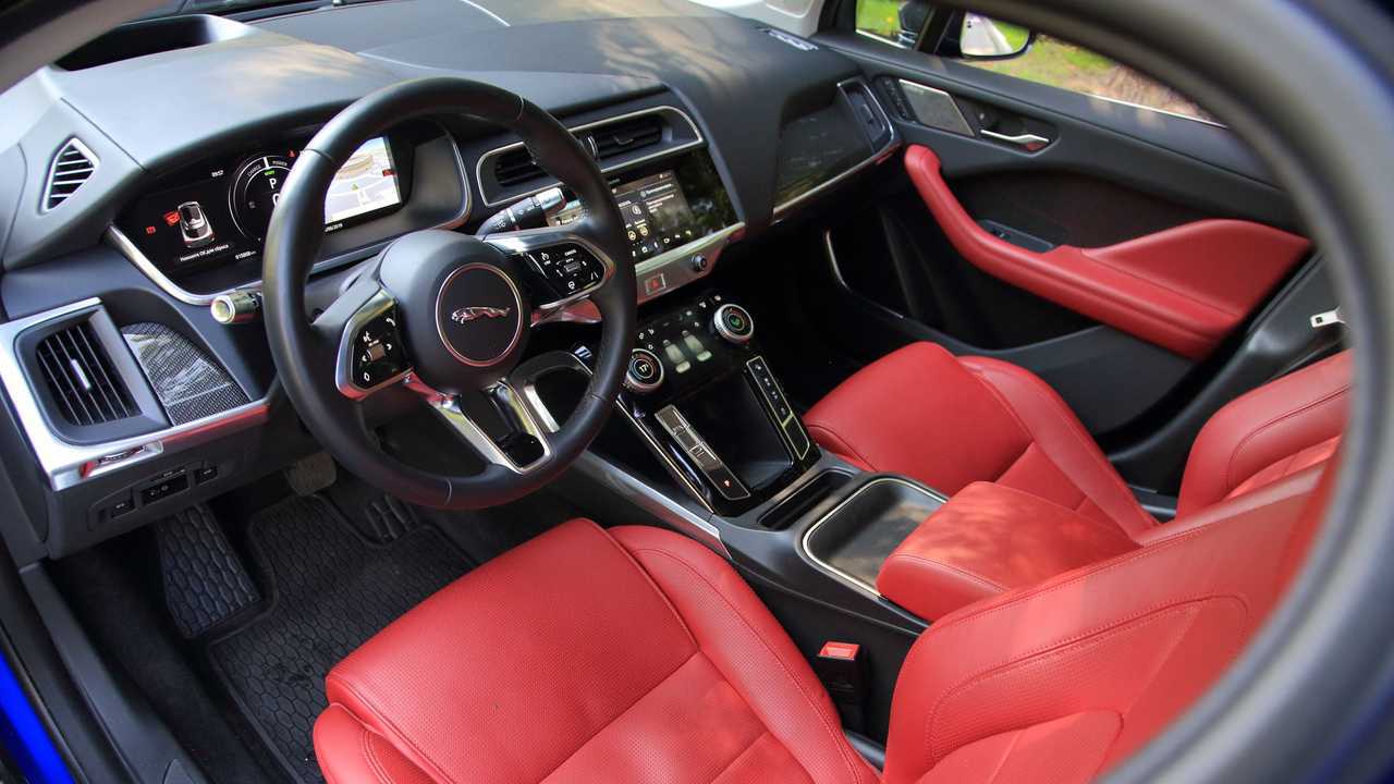 Интерьер Jaguar I-Pace