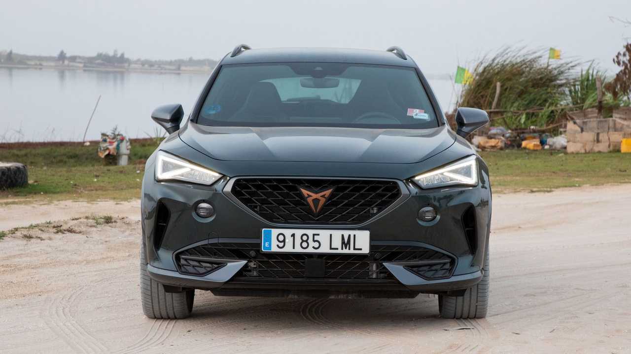 CUPRA Formentor e-HYBRID, fotos en el Lago Rosa de Dakar