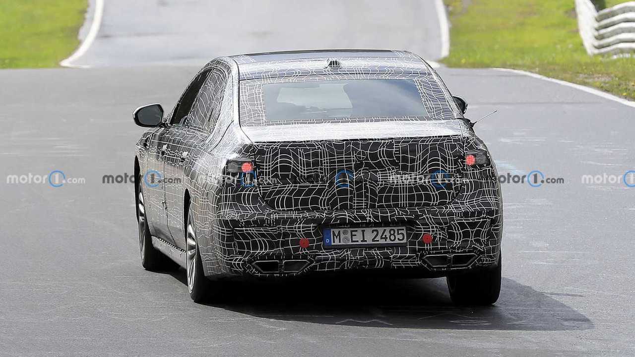 Nuova BMW Serie 7, le foto spia al Nurburgring