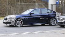 2021 BMW Serie 5 Facelift spia foto