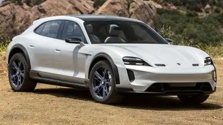 Porsche Mission E Cross Turismo