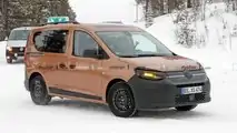 2020 VW Caddy spy photo