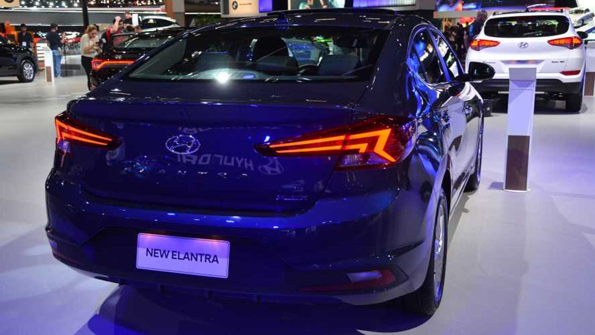 Salão de SP: Hyundai Azera, Elantra e Santa Fe são confirmados para 2019 Hyundai-azera-elantra-e-santa-fe-salao-de-sp-2018