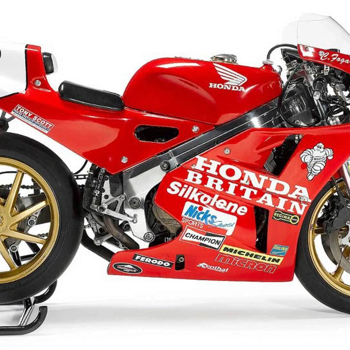 Honda RC30 Set to Dominate 2018 Isle of Man Classic TT
