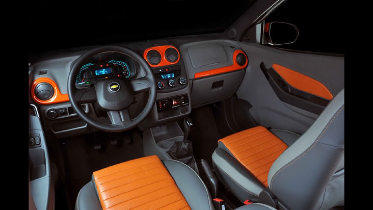 Salão do Automóvel: Chevrolet exibe o "tunado" Agile Crossport - Veja fotos
