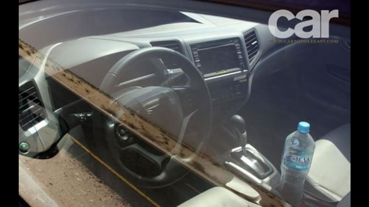 Novo Honda Civic 2012 é flagrado com pouco disfarce! Fotos e Vídeo