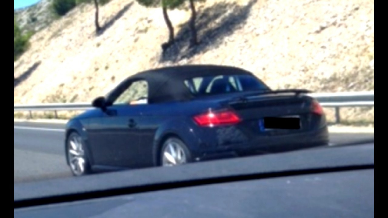 Flagra: Audi TT Cabriolet 2015 é visto sem nenhuma camuflagem
