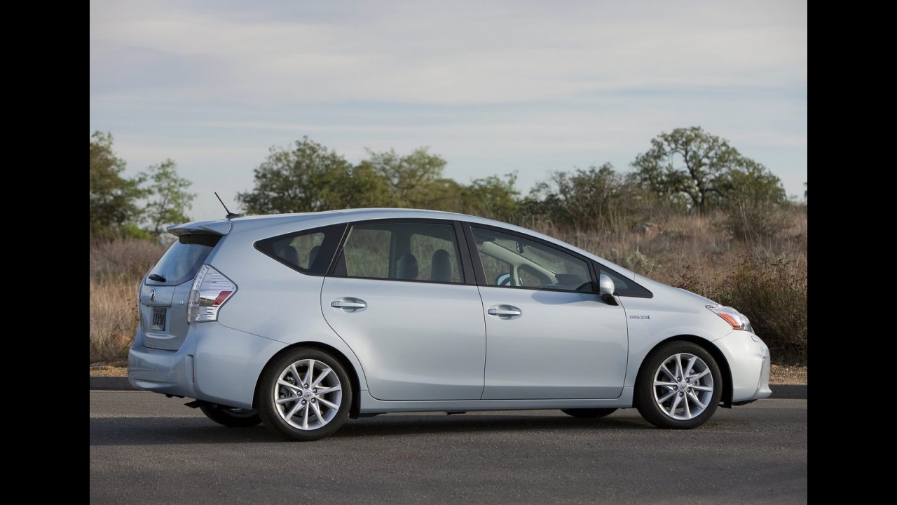 Detroit: Toyota apresenta a minivan híbrida Prius V - Veja galeria de fotos