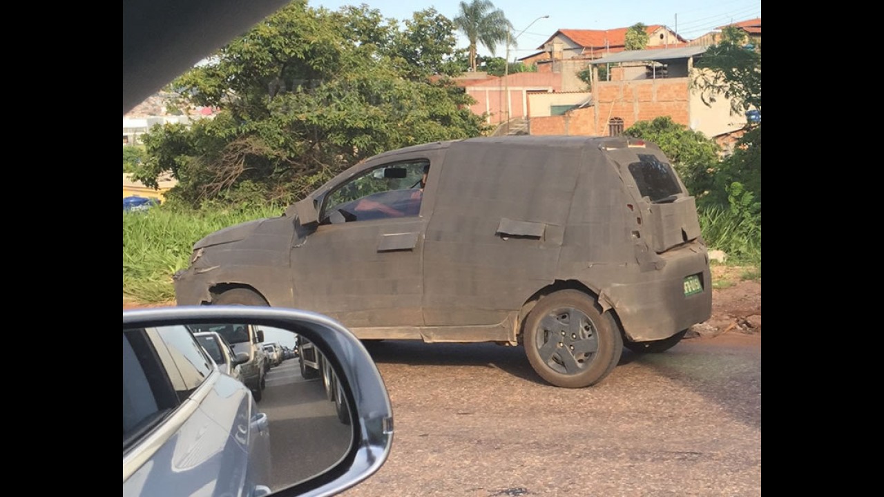 Flagra! Novo compacto da Fiat (X1H) terá porte do velho Mille