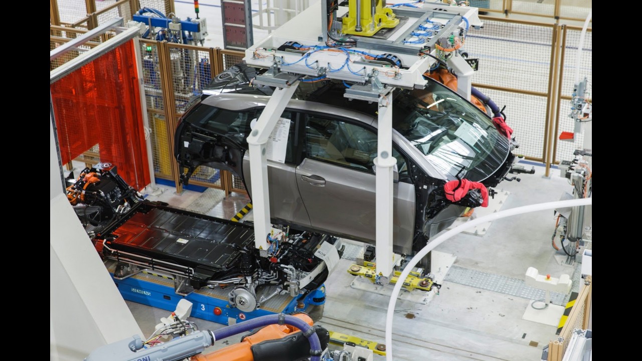 Sucesso: BMW aumenta produção do i3 em 43% para atender alta demanda