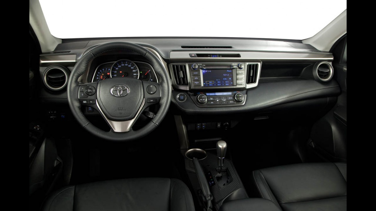 Volta Rápida: novo RAV4 inaugura era "arrojada" da Toyota no Brasil