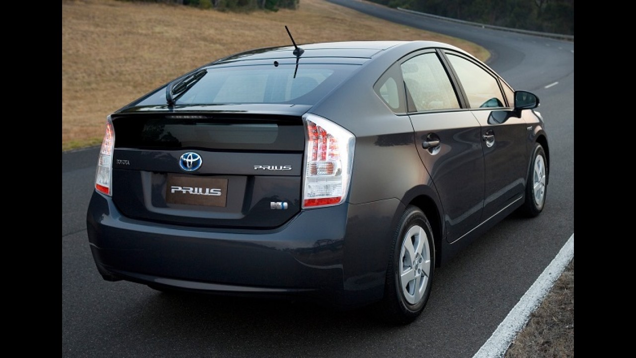 No mundo todo: Toyota faz recall de 1,9 milhão de Prius por falha no software