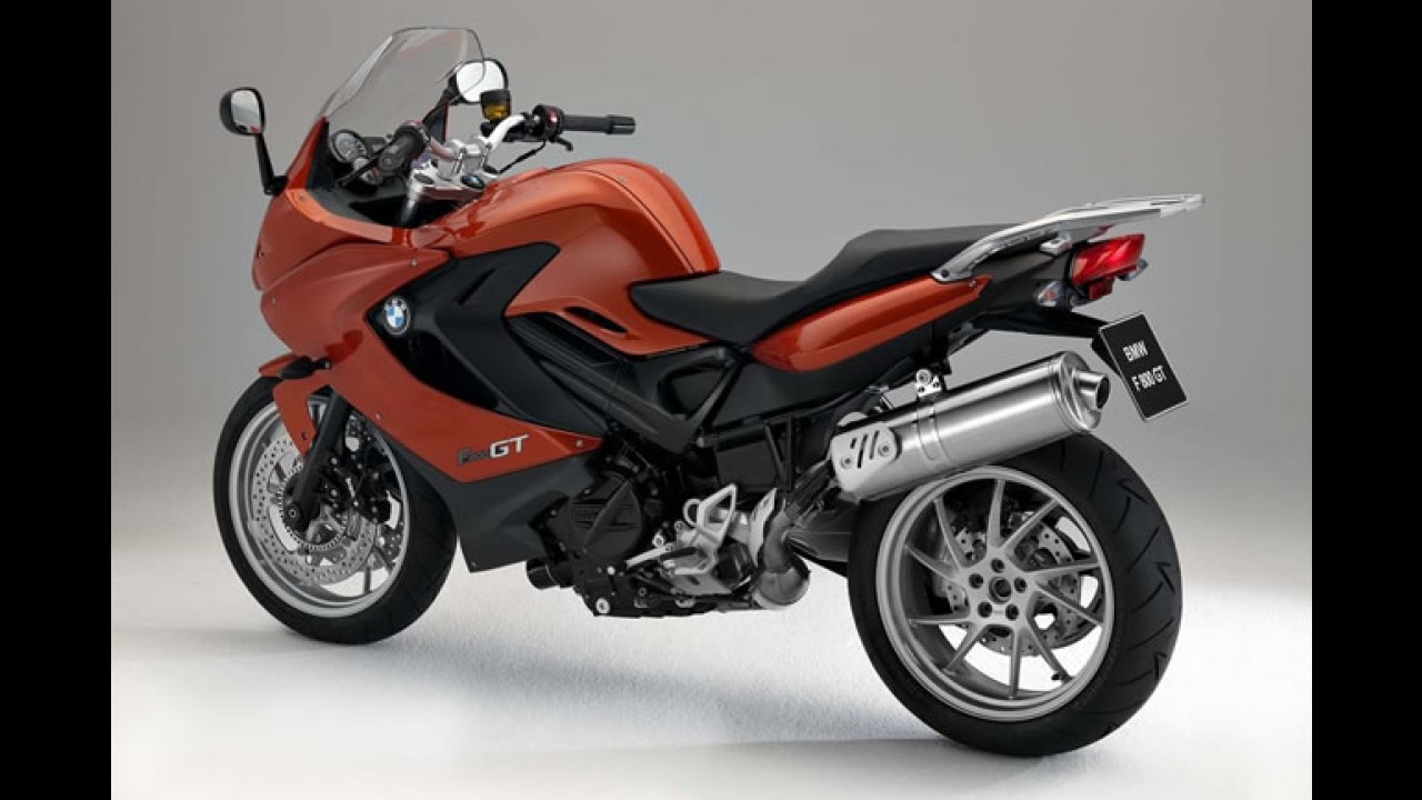 Salão de Milão: BMW mostra a F800 GT, nova estradeira que chega ao Brasil em 2013