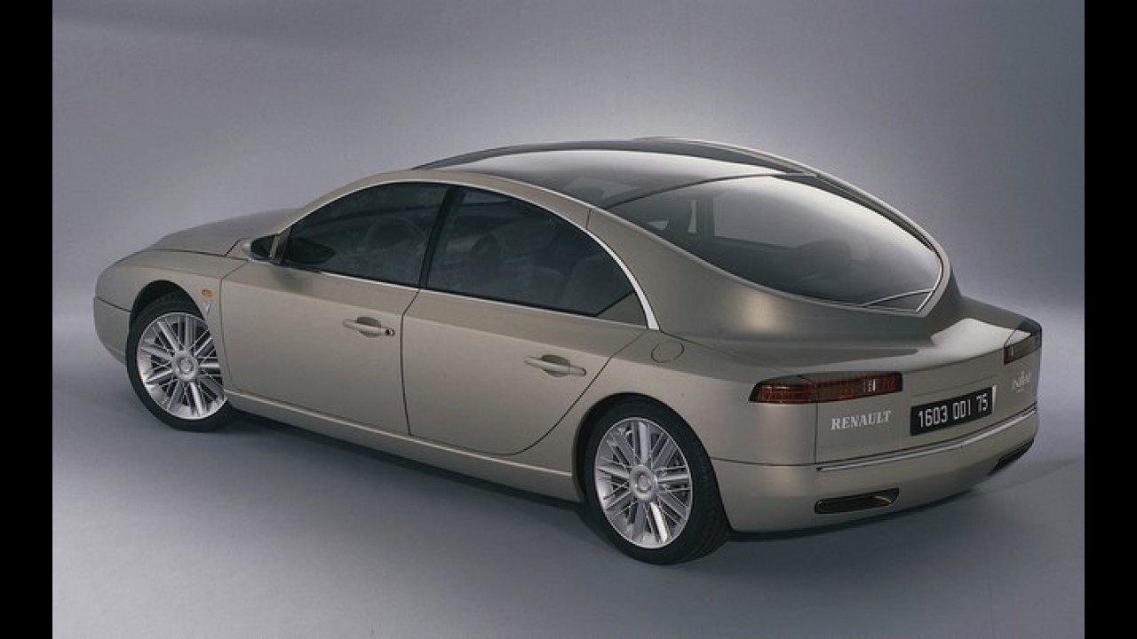 Ministro da indústria anuncia na França que Renault terá quatro modelos para o segmento premium