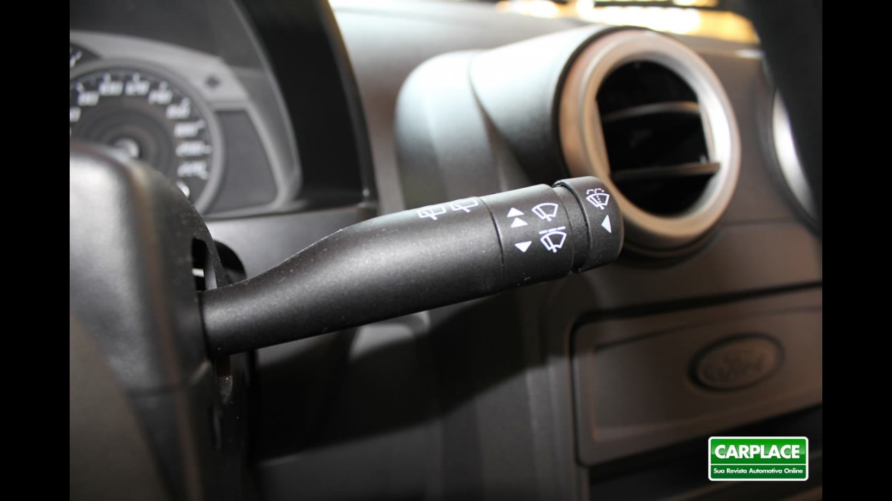 Garagem CARPLACE: Detalhes do acabamento interno do Ford KA 2012