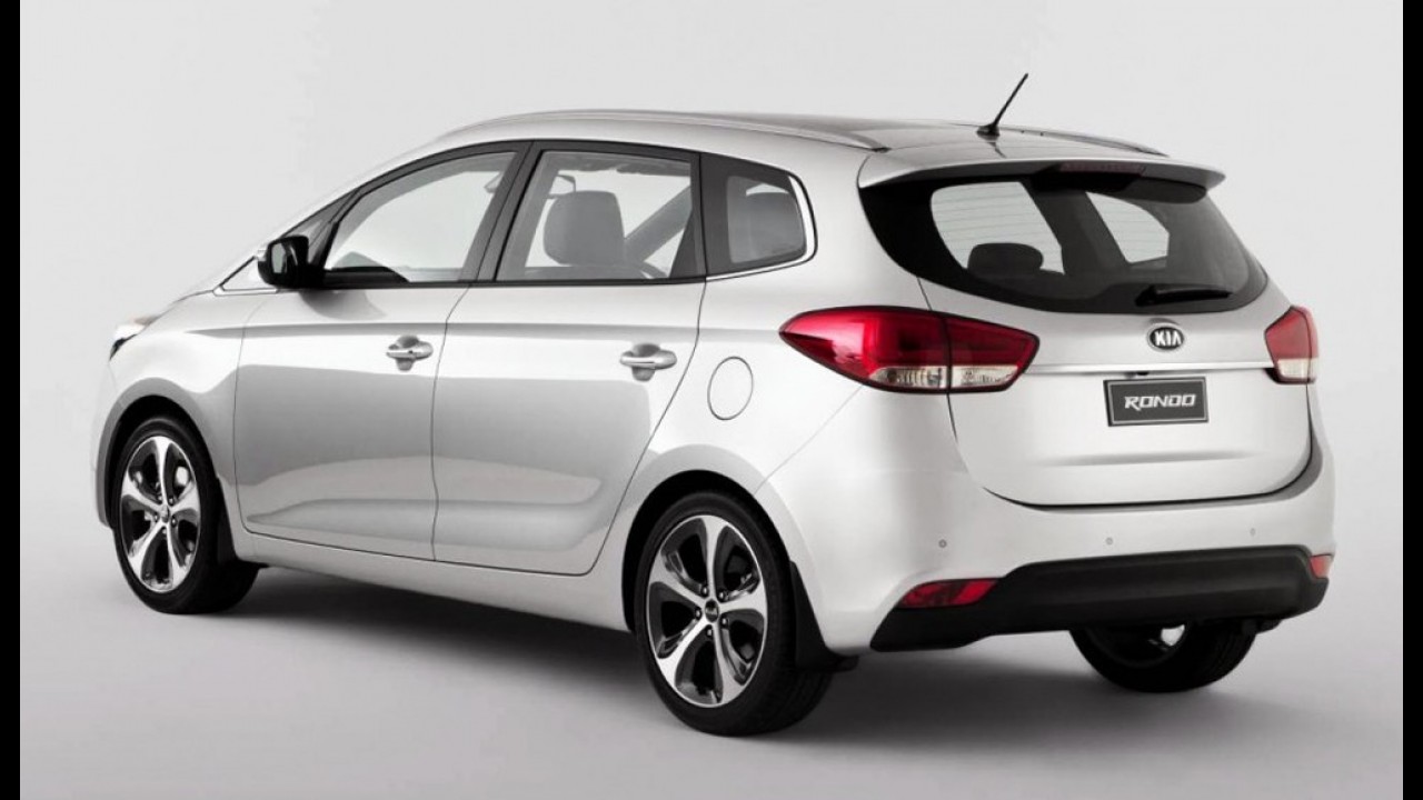 Kia divulga primeiras imagens oficiais do Rondo, a Carens para mercados internacionais
