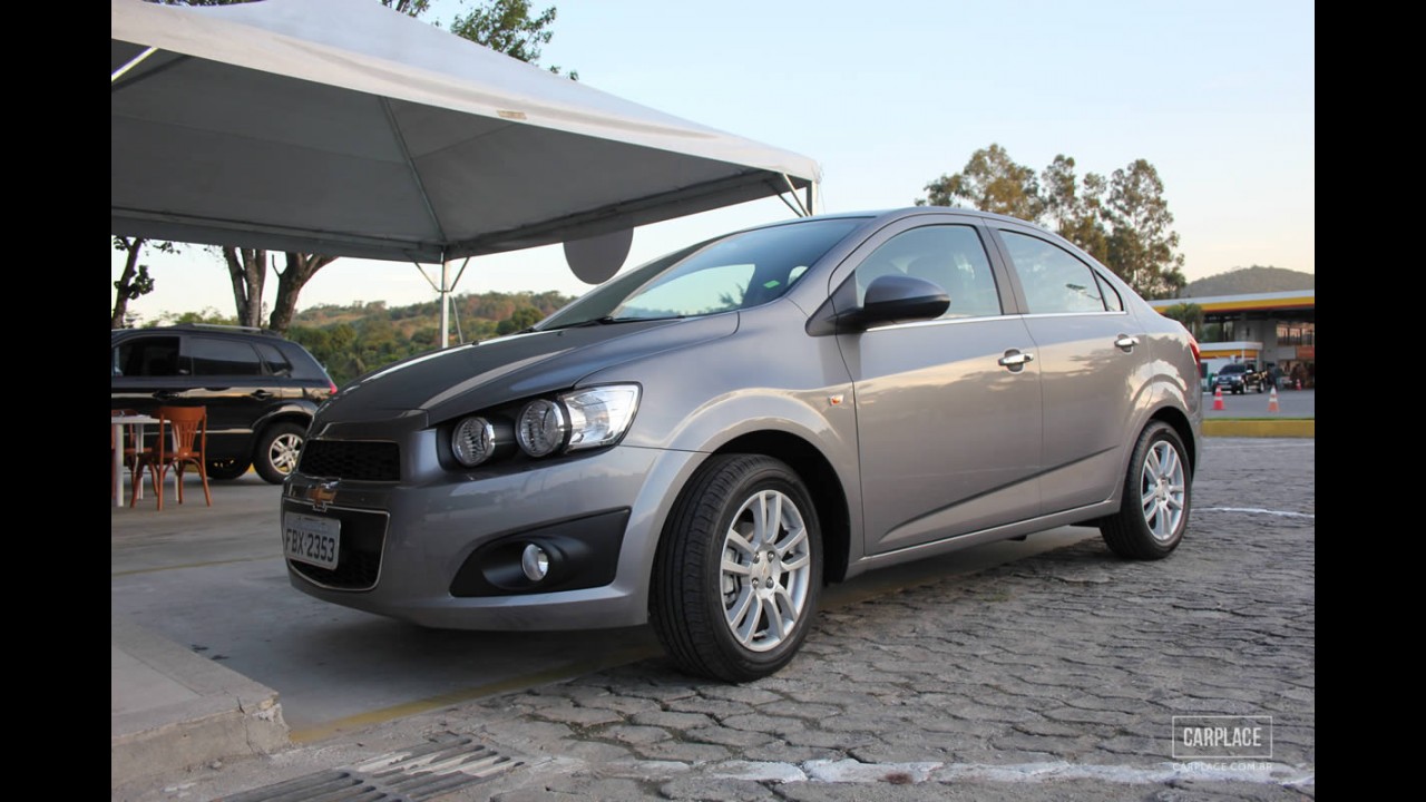 Chevrolet Sonic: Impressões ao dirigir os novos hatch e sedã no Brasil e galeria de fotos em HD