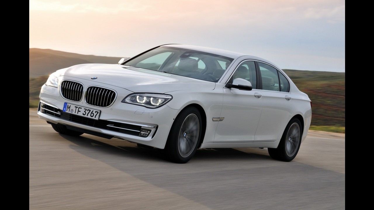 BMW Série 7 ganha face-lift na linha 2012 - Confira primeiras informações e imagens oficiais