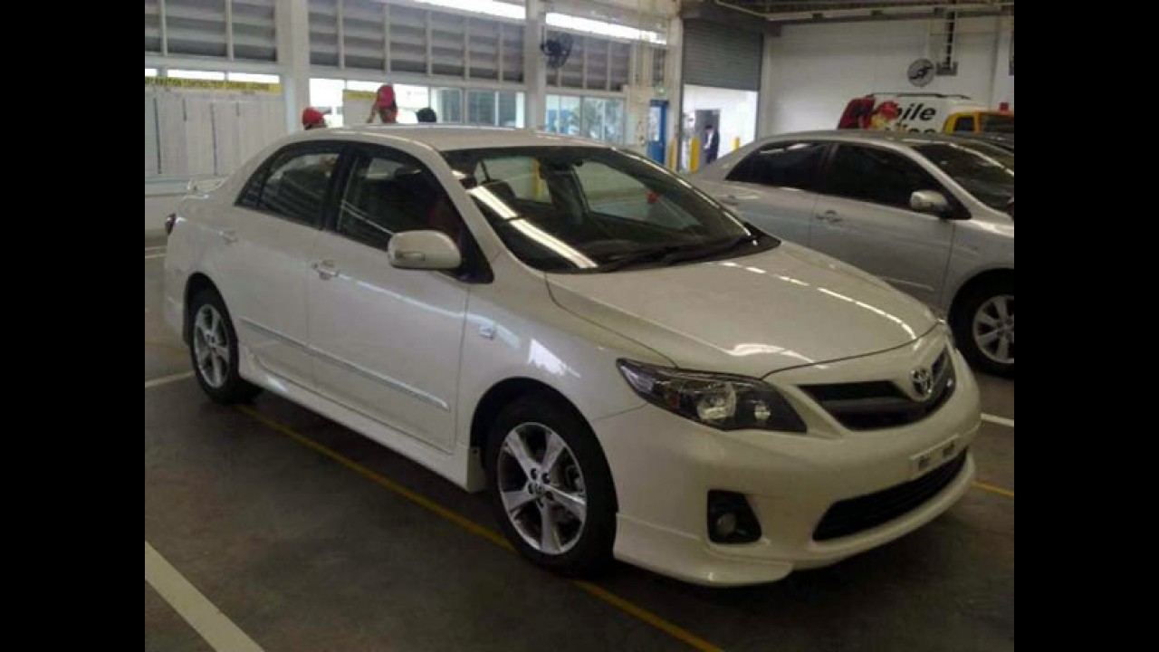Toyota Corolla Altis reestilizado já chegou à Tailândia, inclusive com visual esportivo