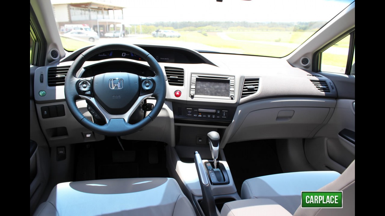 Novo Honda Civic 2012 é lançado no Brasil - Sedan muda visual e evolui em tecnologia